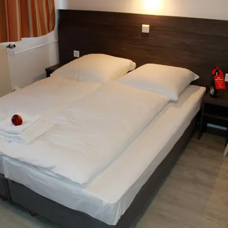 Pionier Hotel Hamburg Wandsbek-2
